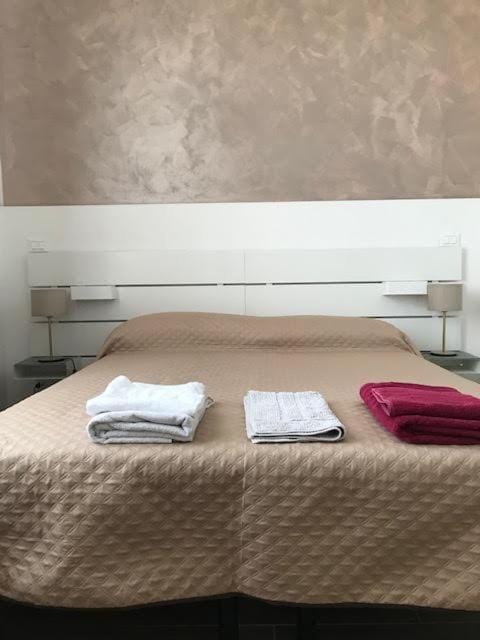 affittacamere alloggio olivo Empoli a pochi passi dalla stazione Bed and Breakfast in Tuscany
