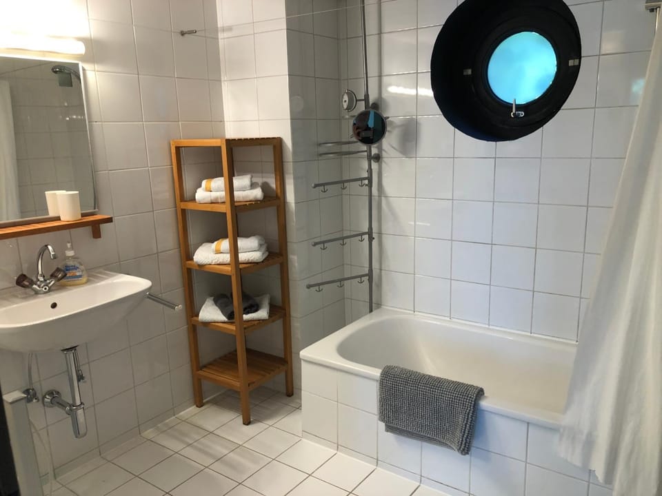 Bathroom, Bath