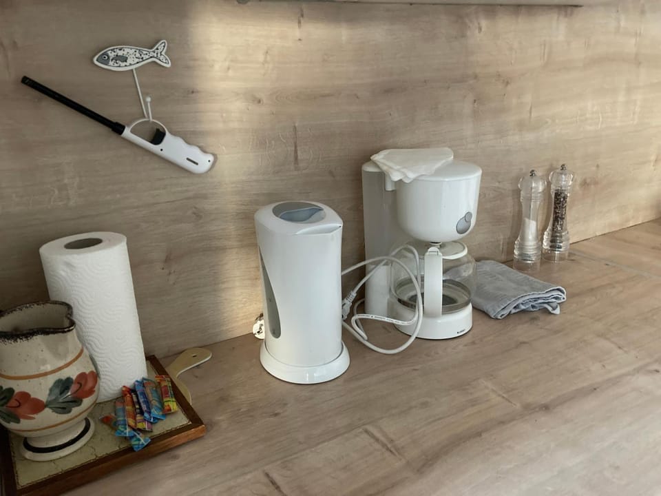 Coffee/tea facilities, Kitchen or kitchenette
