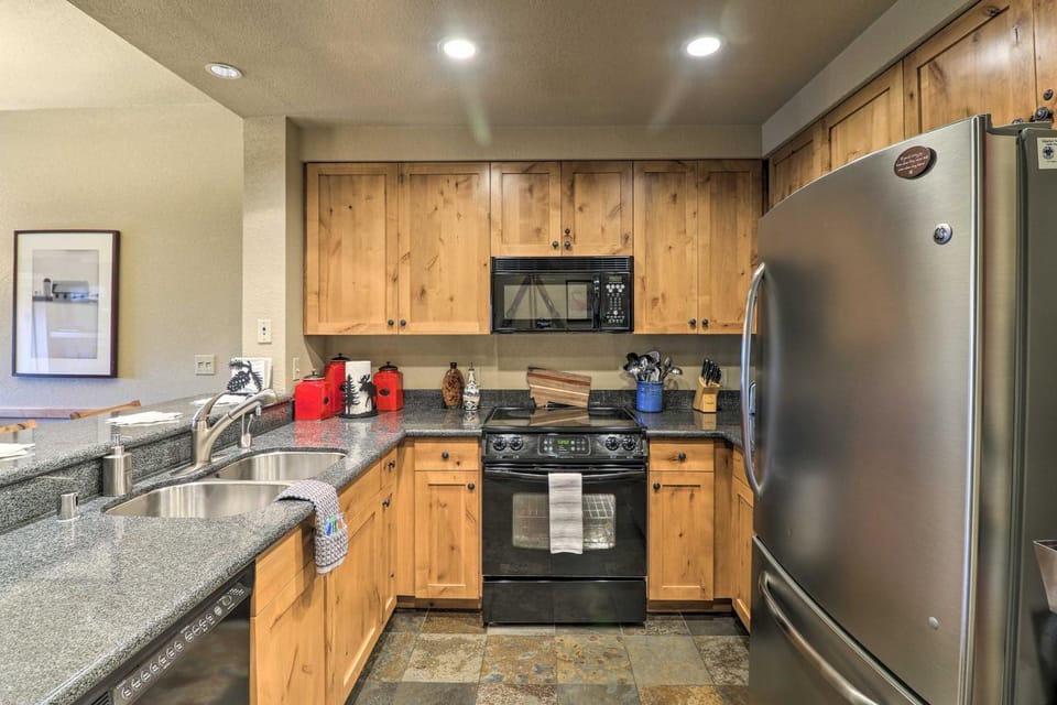 Ski-In/Ski-Out Whitefish Escape w/ Balcony! House in Whitefish