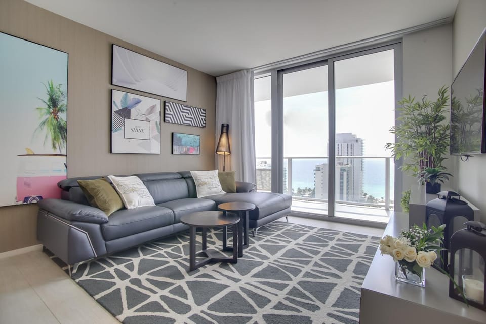 Upscale Condo w/ Pool Access in Hyde Beach House! House in Hollywood Beach