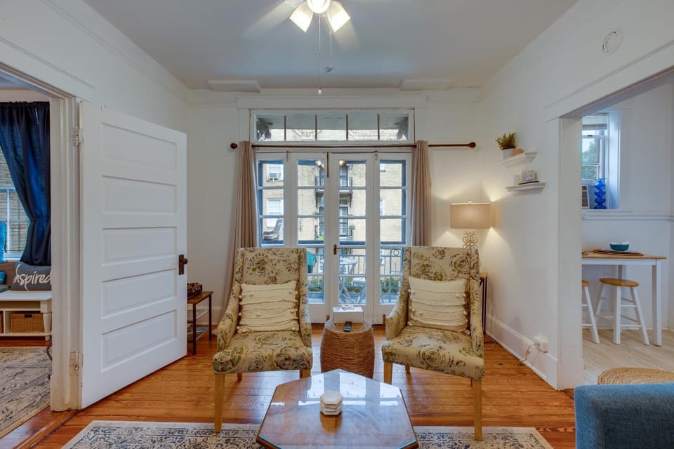 Walkable Savannah Escape in Historic District! House in Savannah