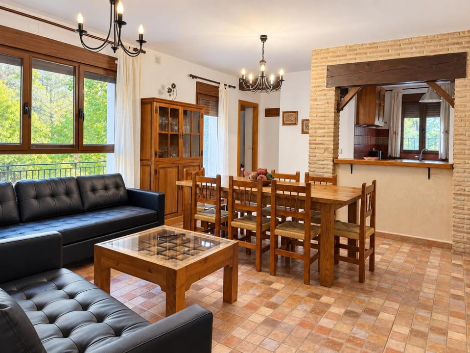 Casa rural Molino Jaráiz Ideal Familias y Grupos 8 Pax Terraza sobre el Río Tus Country House in Castile-La Mancha