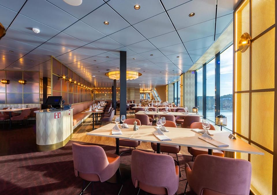 Restaurant/places to eat, Dining area, Sea view, Area and facilities