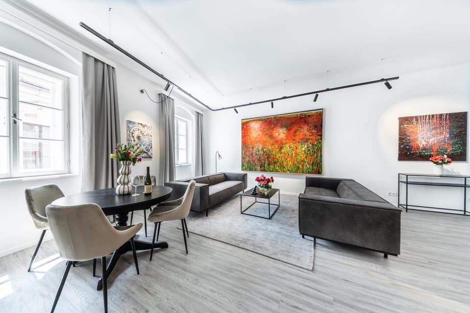 Living room, Seating area, Dining area