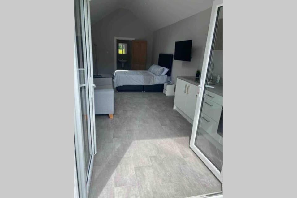 The Forest Chalet - Stunning Studio Apartment Apartment in Ballycastle