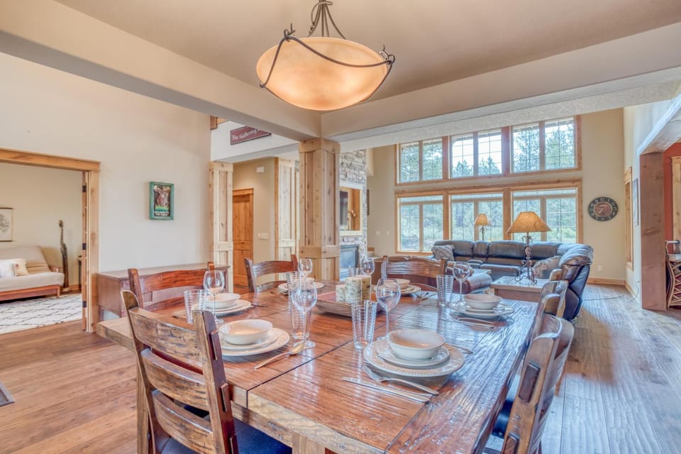 11 Dogleg Lane - Meredith Lodging House in Sunriver