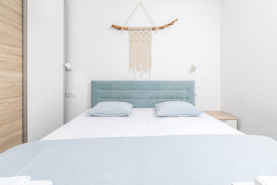 Bed, Bedroom, wardrobe