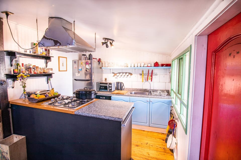 Kitchen or kitchenette, Communal kitchen