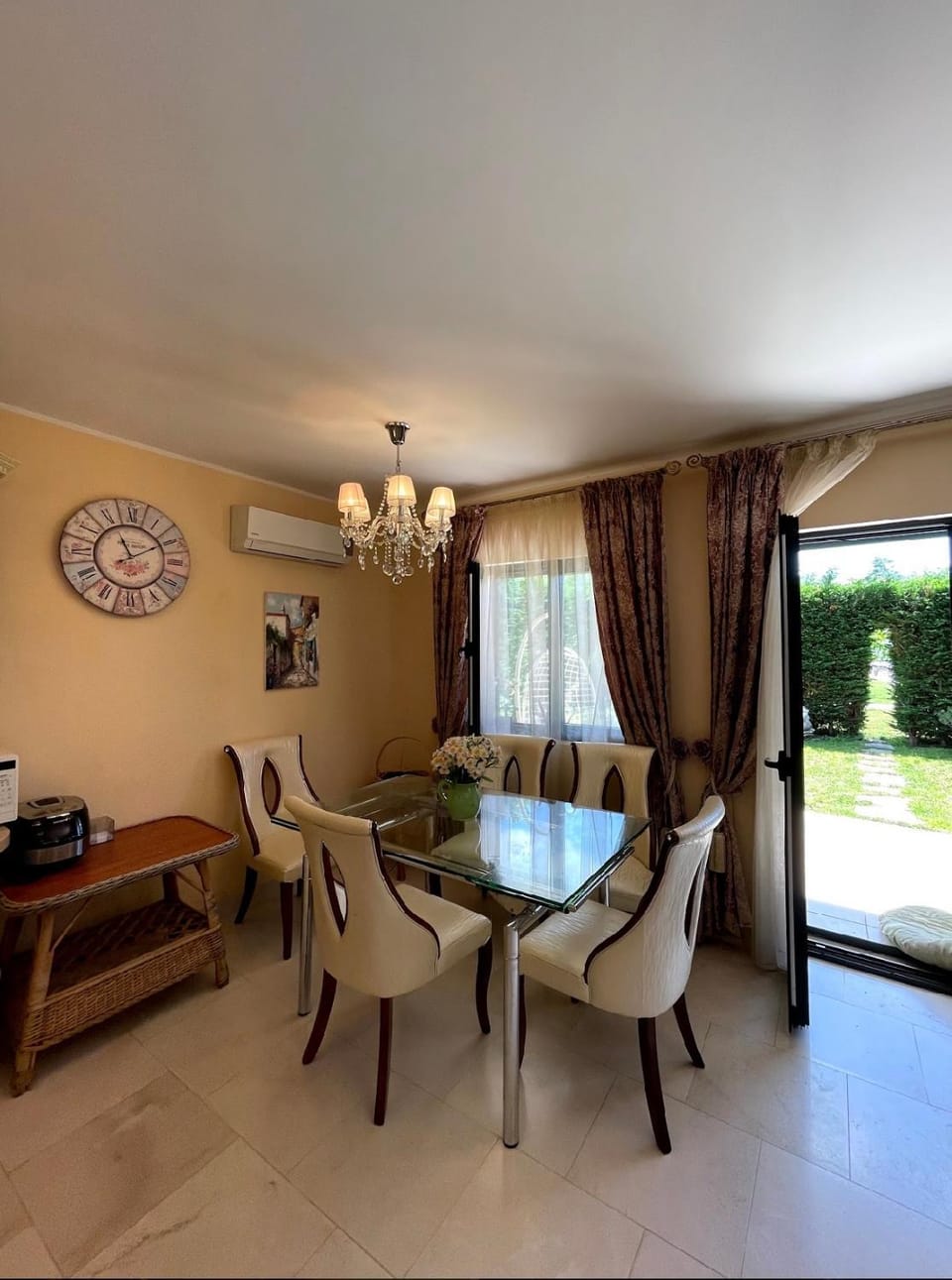 Villa Deluxe Lastva Apartment in Budva Municipality