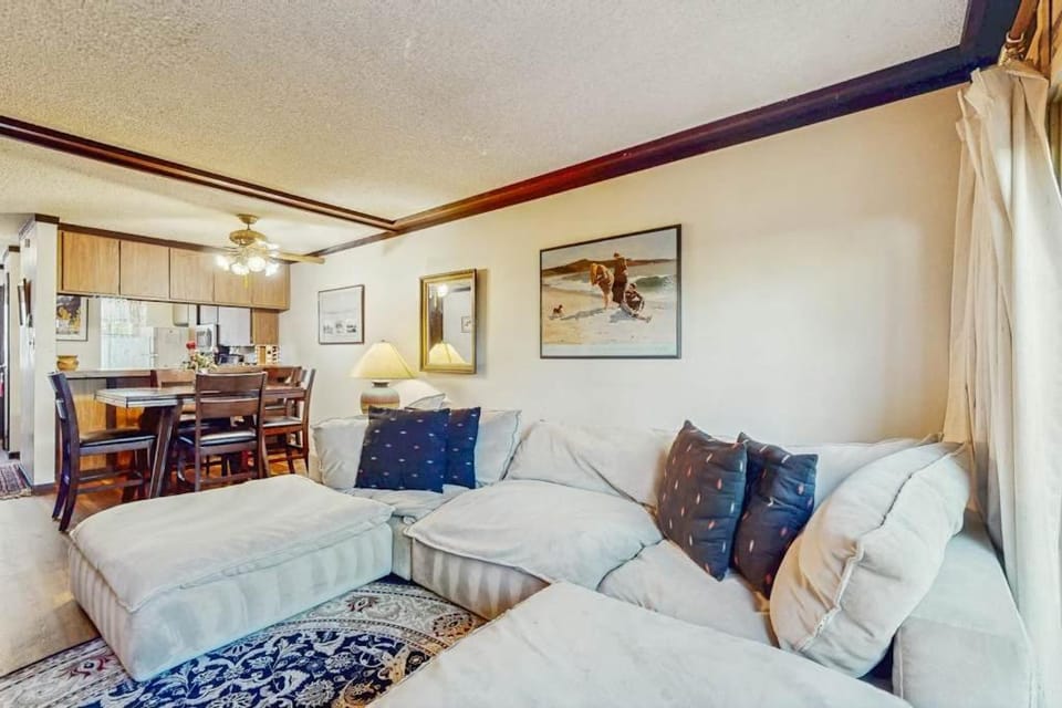 Lakeside Dreamzzz House in Tahoe Vista