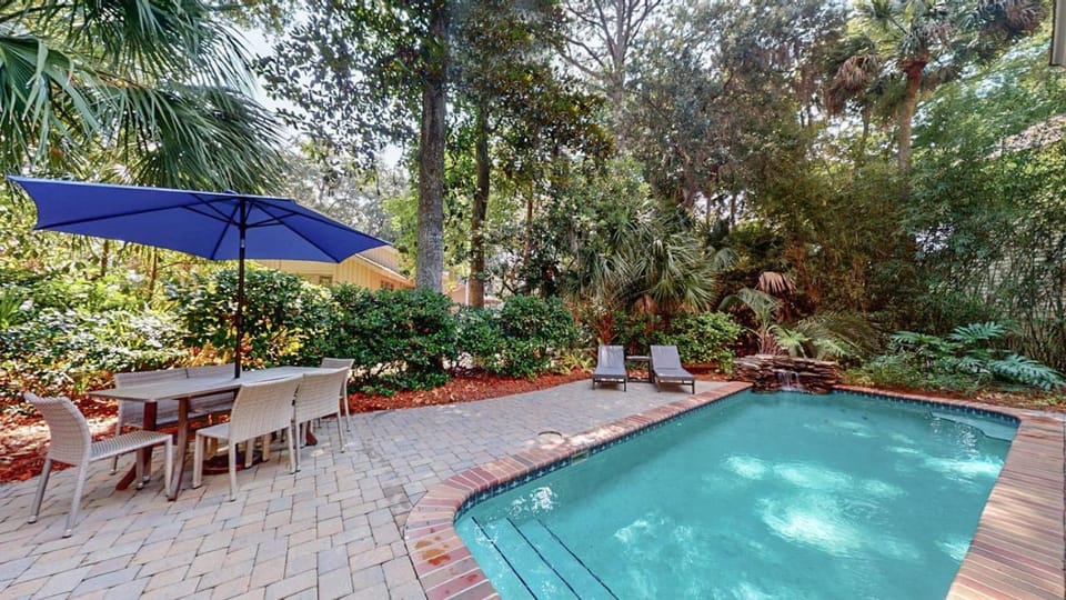 8 Flagg Dr House in Hilton Head Island