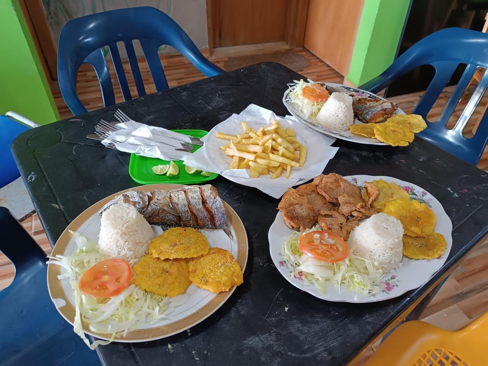 Hostal mis dos ángeles Bed and Breakfast in Santiago de Tolú