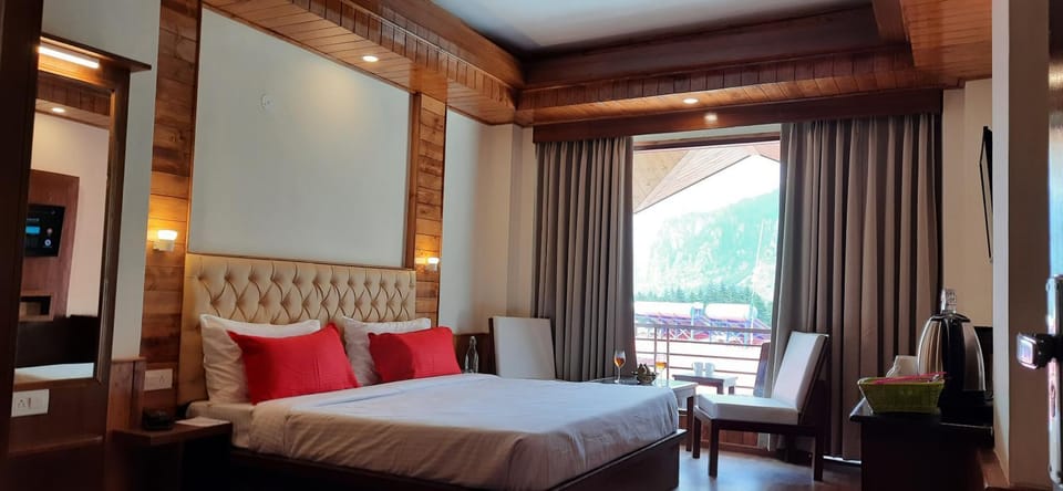 Mastiff Xanadu Hotel in Manali