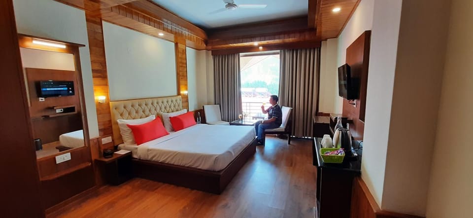 Mastiff Xanadu Hotel in Manali
