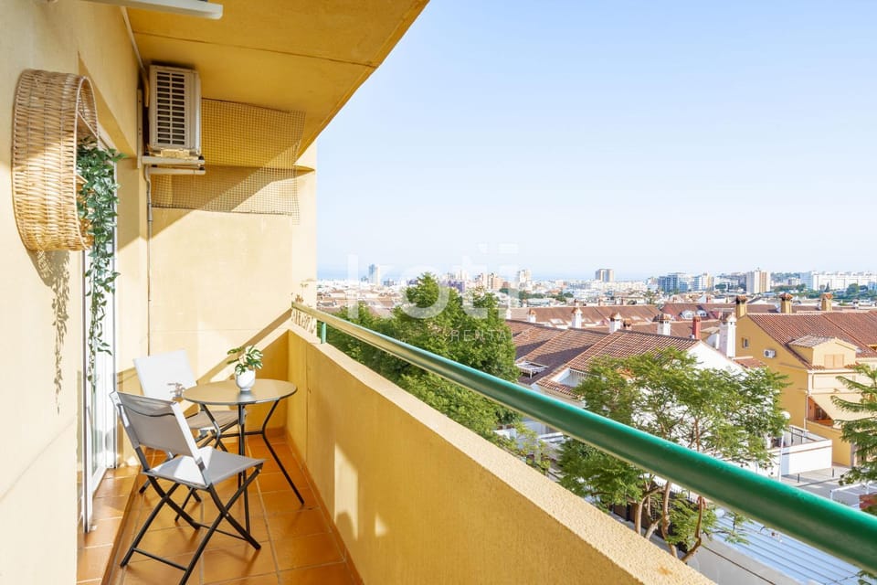 Day, View (from property/room), Balcony/Terrace, City view