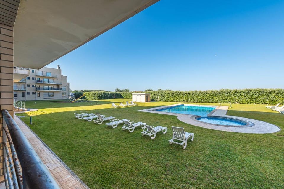 GuestReady - Madalena Beach Pool & Tennis Apartment in Vila Nova de Gaia