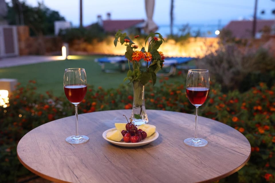 View (from property/room), Seating area, Garden view, Sea view