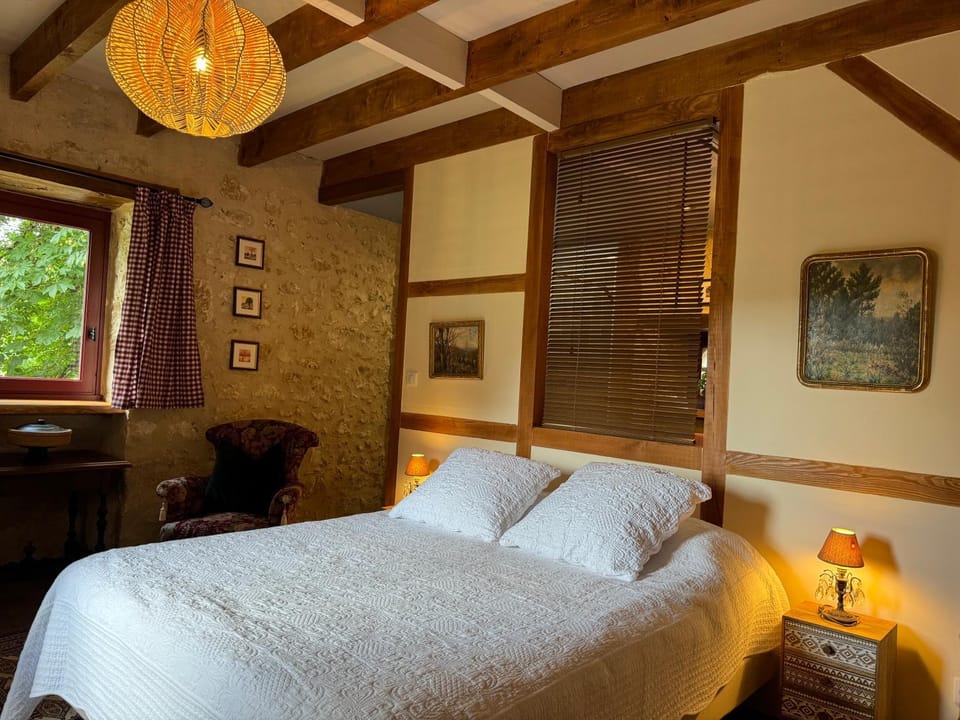 Chateau La Rochette Bed and Breakfast in Nouvelle-Aquitaine
