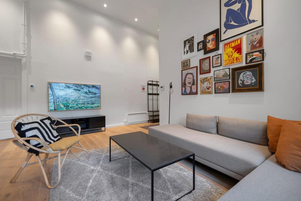 TV and multimedia, Living room, Seating area