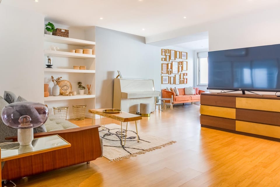 Communal lounge/ TV room, Living room
