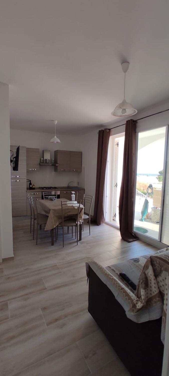 Zona Maldive del Salento, Vistamare1, Sabbia 10' a piedi, BBQ, 2 Bagni, 2 Clima, Posto Auto Esclusivo House in Apulia