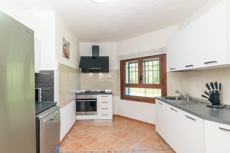 Kitchen or kitchenette, dishwasher, minibar, pet friendly, stove, toaster
