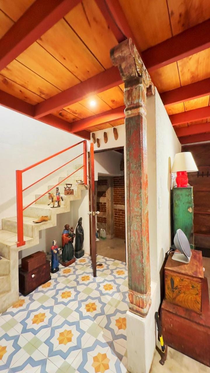 Cozy Bohemian Loft Apartment close Central Plaza Apartment in Antigua Guatemala