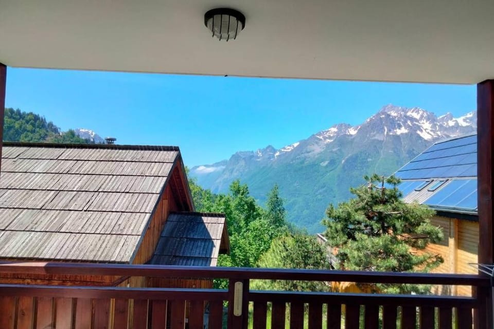 Balcony/Terrace, Mountain view