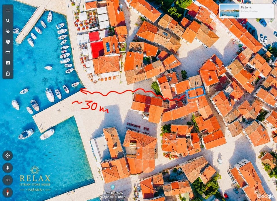 Restaurant/places to eat, Bird's eye view, Beach, Location