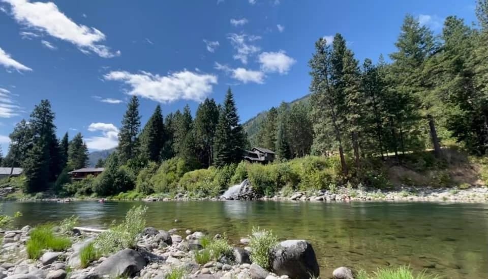 Natural landscape, View (from property/room), Mountain view, River view