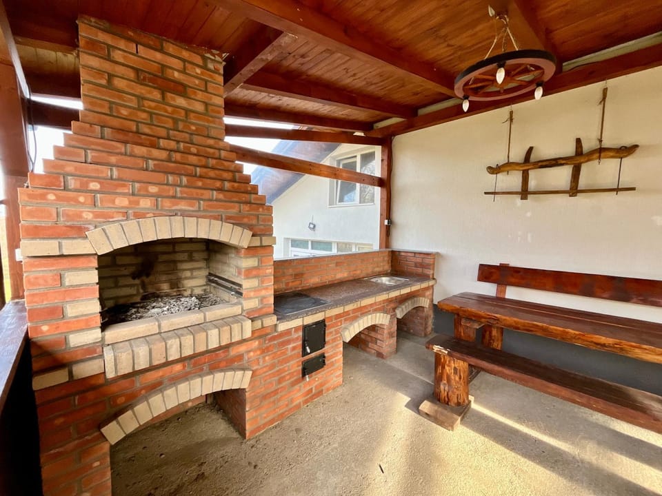 BBQ facilities, Seating area