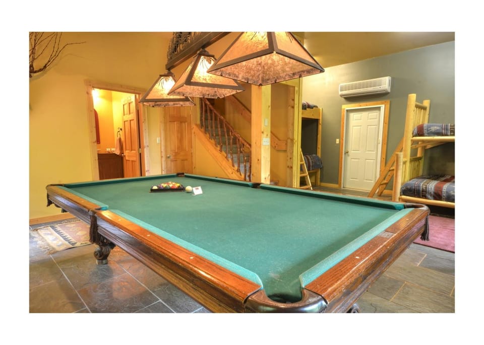 Free Estate Tours -Tranquil Family Cabin- Clingman's Dome + Lake Views Cabin in Stecoah