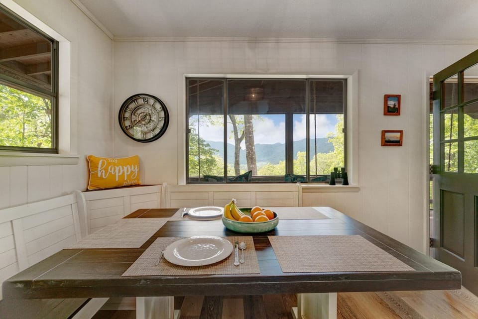 Free Whitewater Rafting - Secluded Luxury - Modern AND Rustic Cabin Cabin in Stecoah
