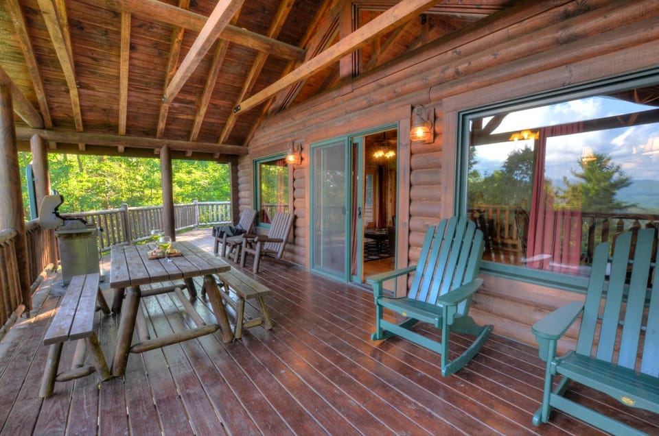 Free Whitewater Rafting Passes + Peaceful Cabin with Majestic Views Cabin in Stecoah