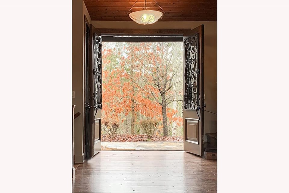 Free Railroad Passes - Palatial Cabin w/ Gorgeous Views- Private Dock Cabin in Fontana Lake