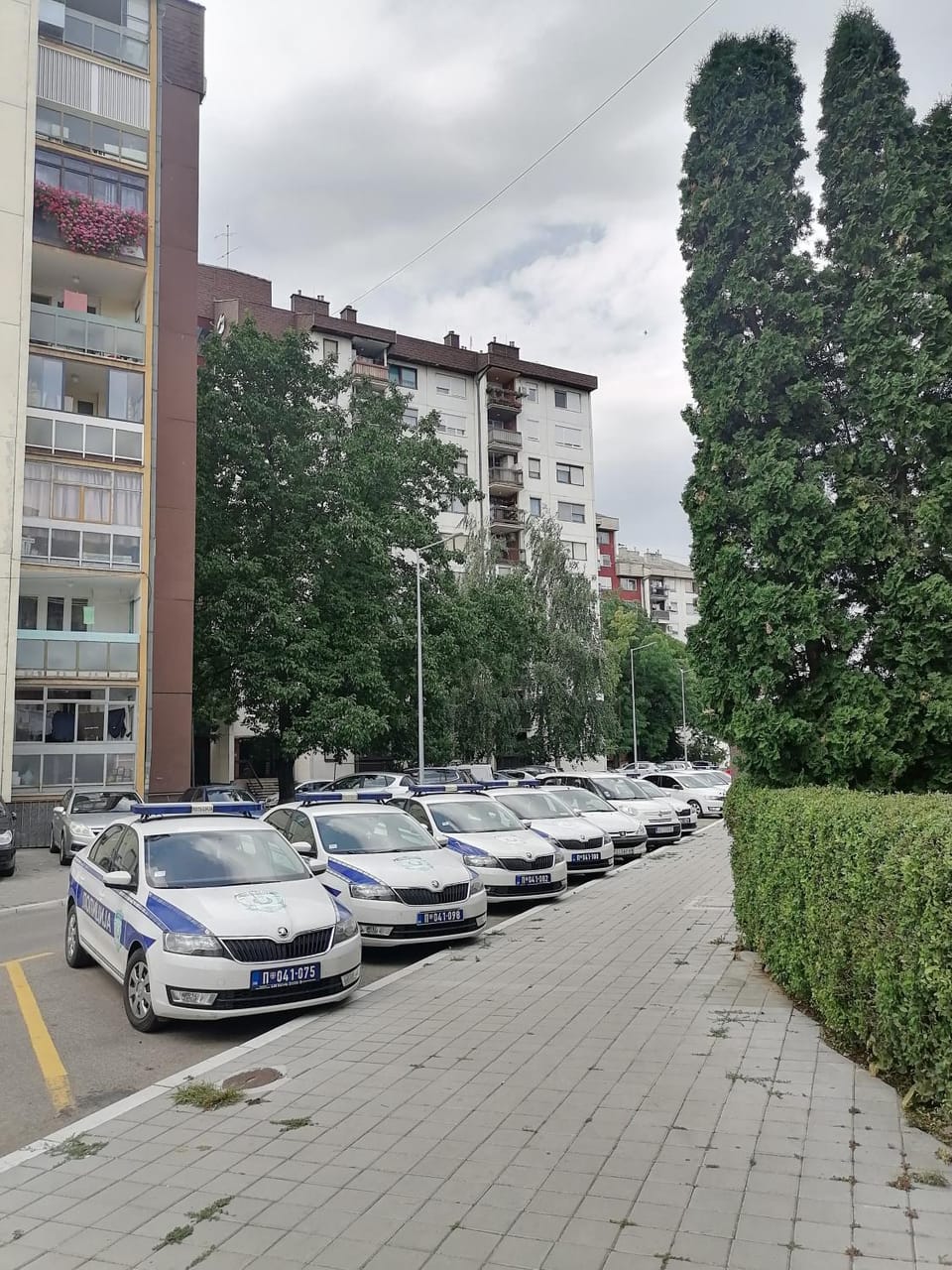 Neighbourhood, Street view, Parking