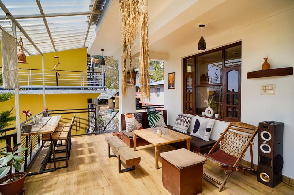 Restaurant/places to eat, Dining area