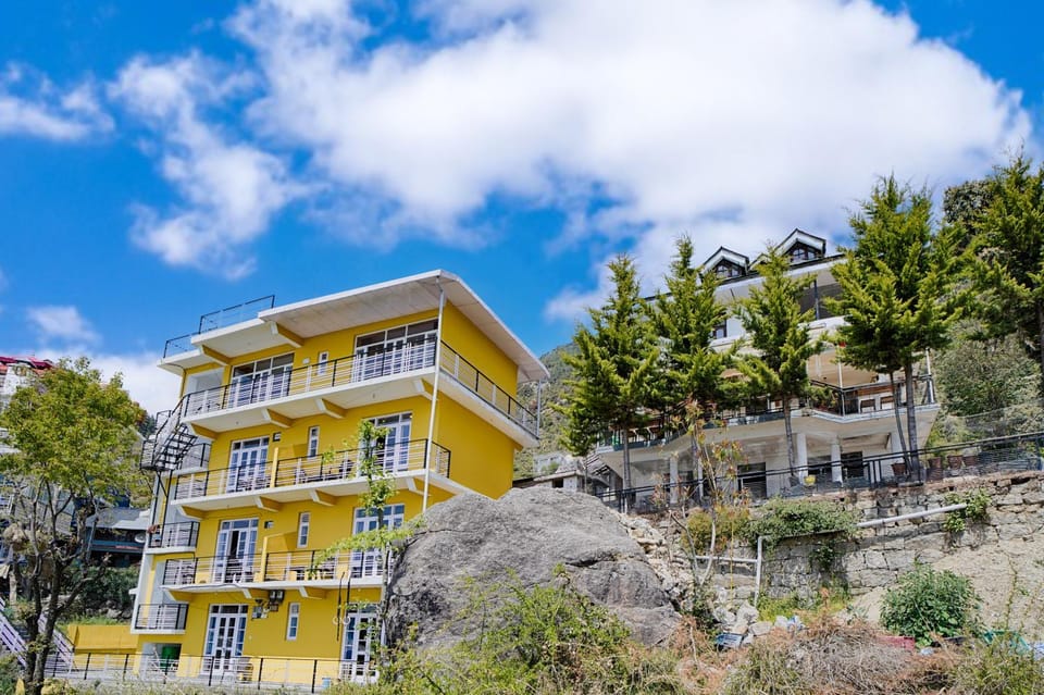 Property building, Day, Natural landscape, Mountain view