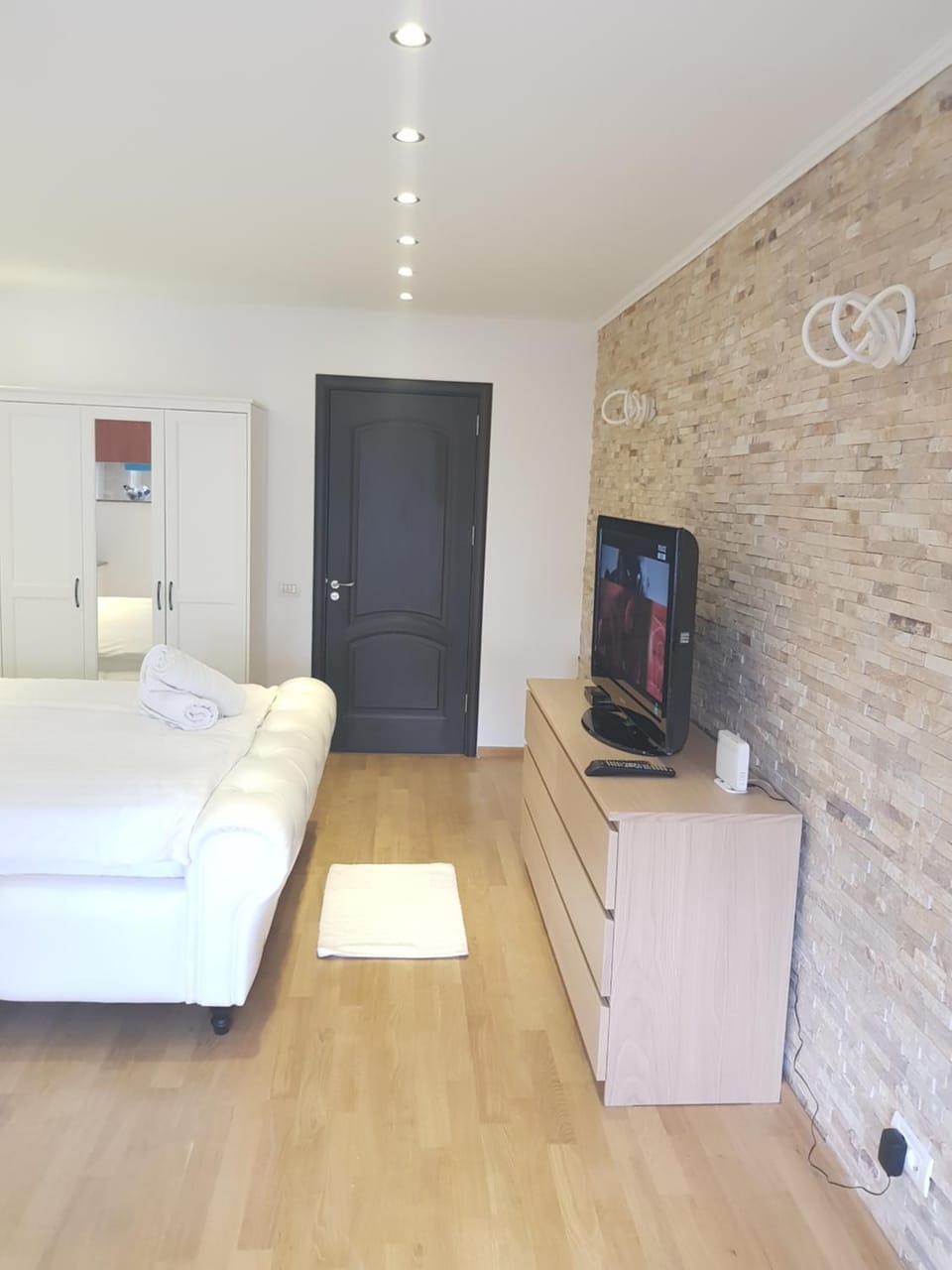 Ritmului Mega Mall Studio Apartment in Bucharest