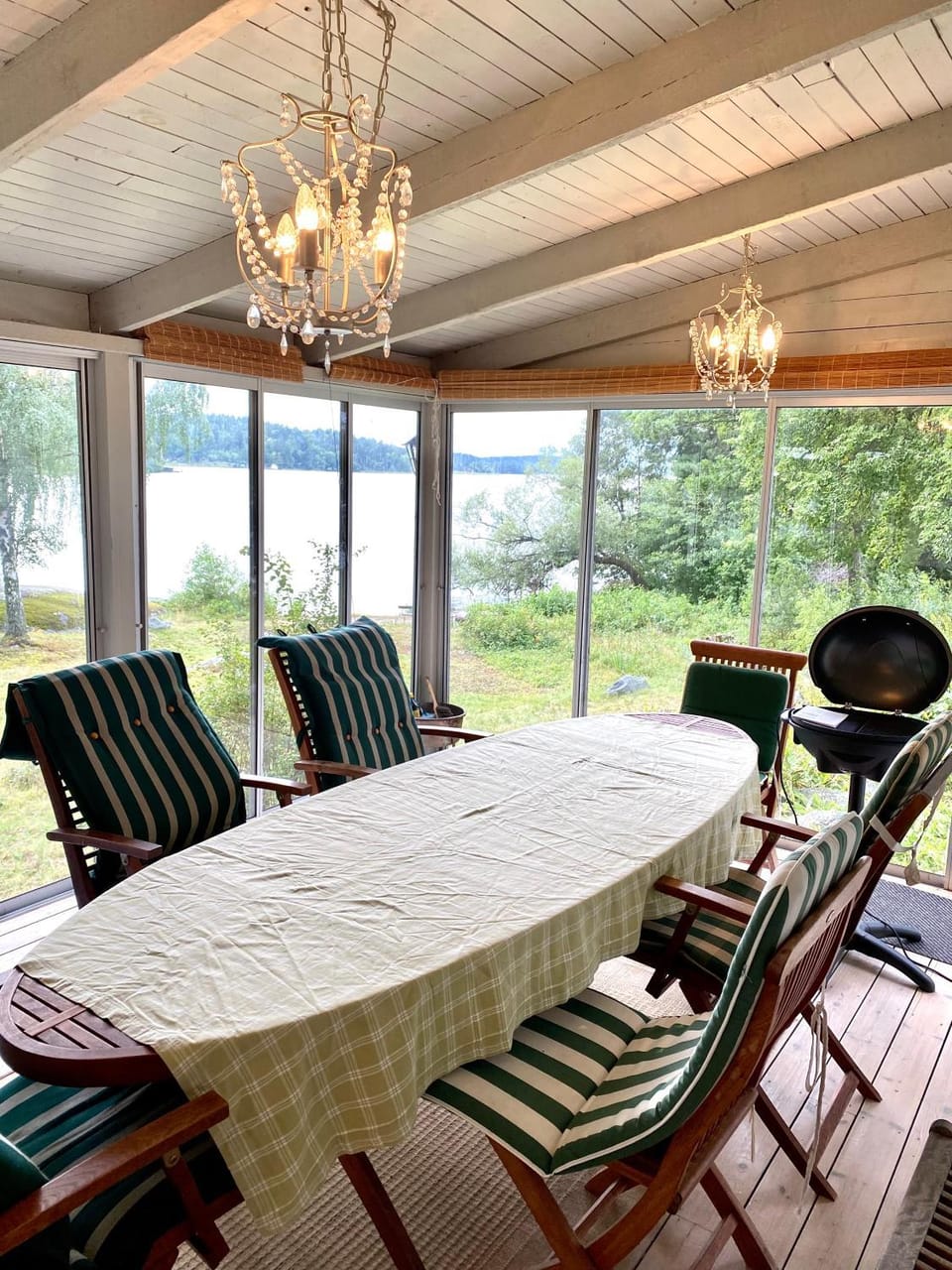 BBQ facilities, View (from property/room), View (from property/room), Balcony/Terrace, Balcony/Terrace, Dining area, Lake view, Lake view, Sea view, Sea view