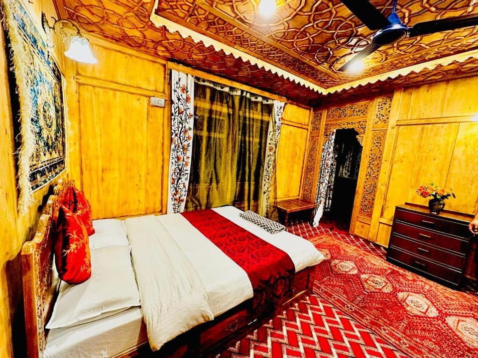 Bed, TV and multimedia, Photo of the whole room, Bedroom, Breakfast, wardrobe
