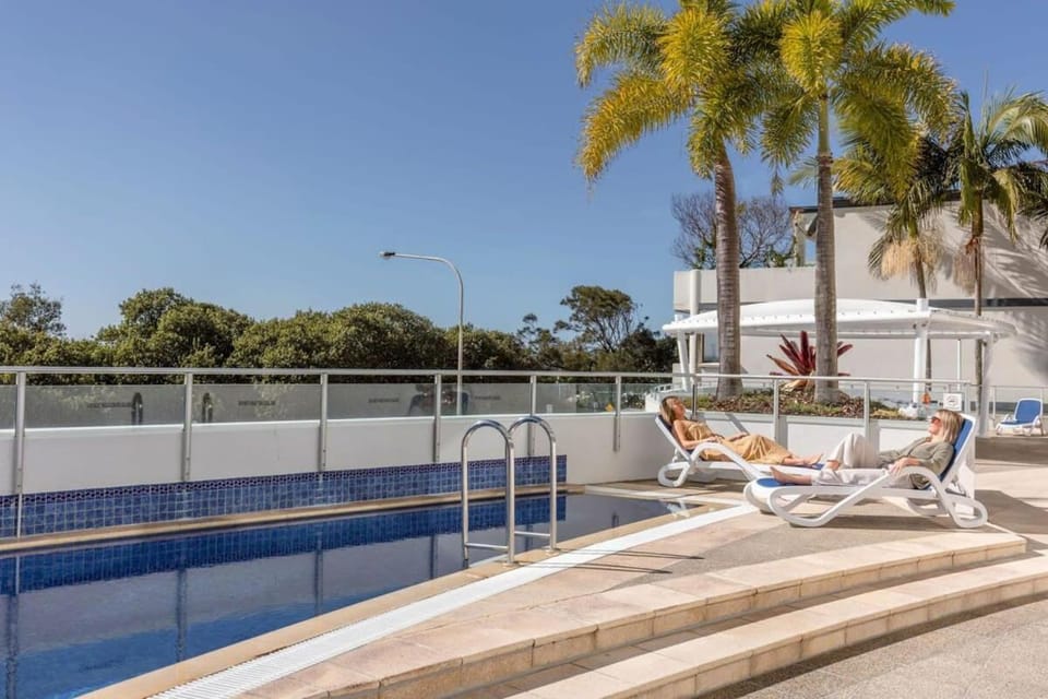 Pool view, Swimming pool, sunbed
