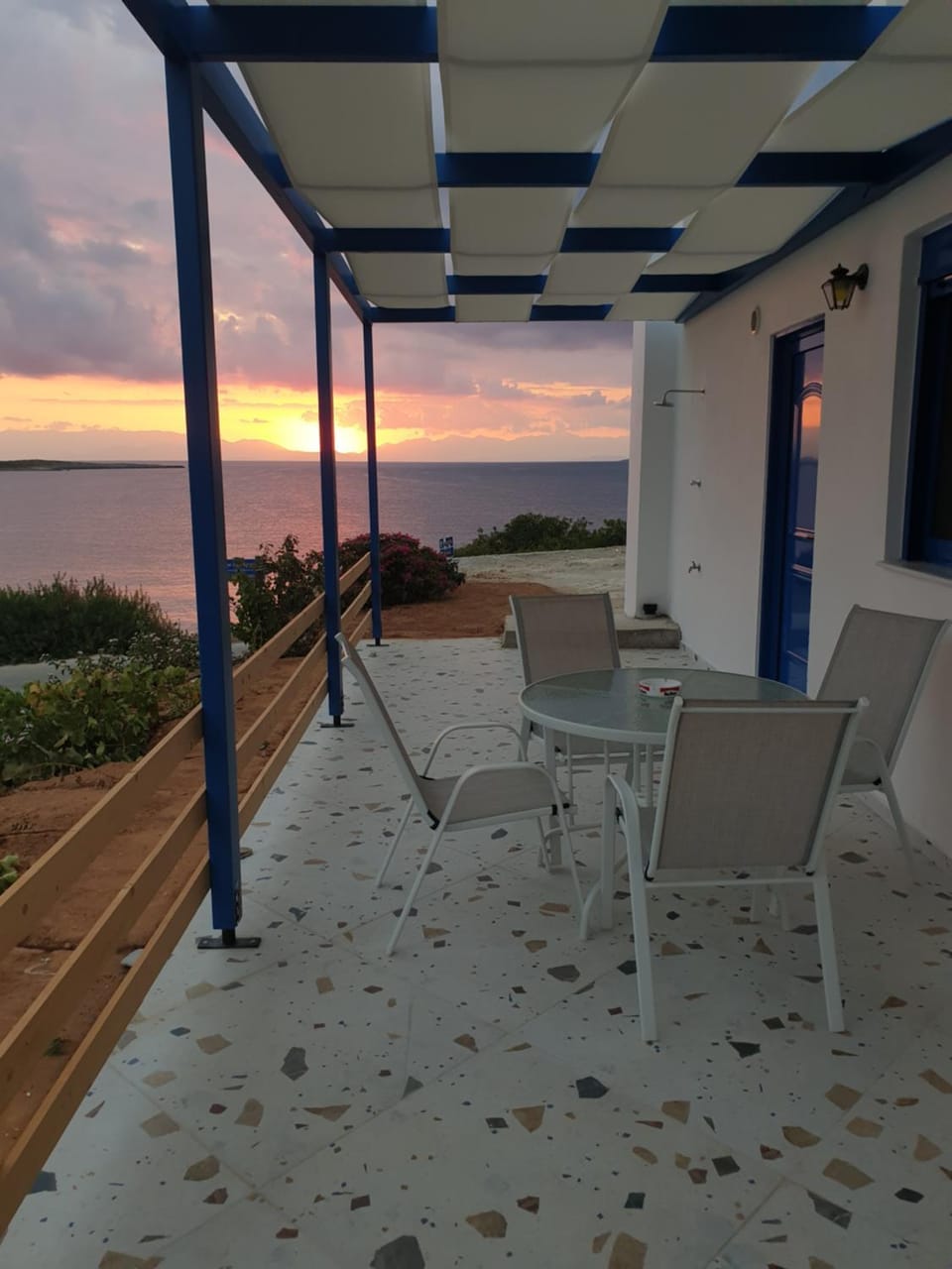 Balcony/Terrace, Balcony/Terrace