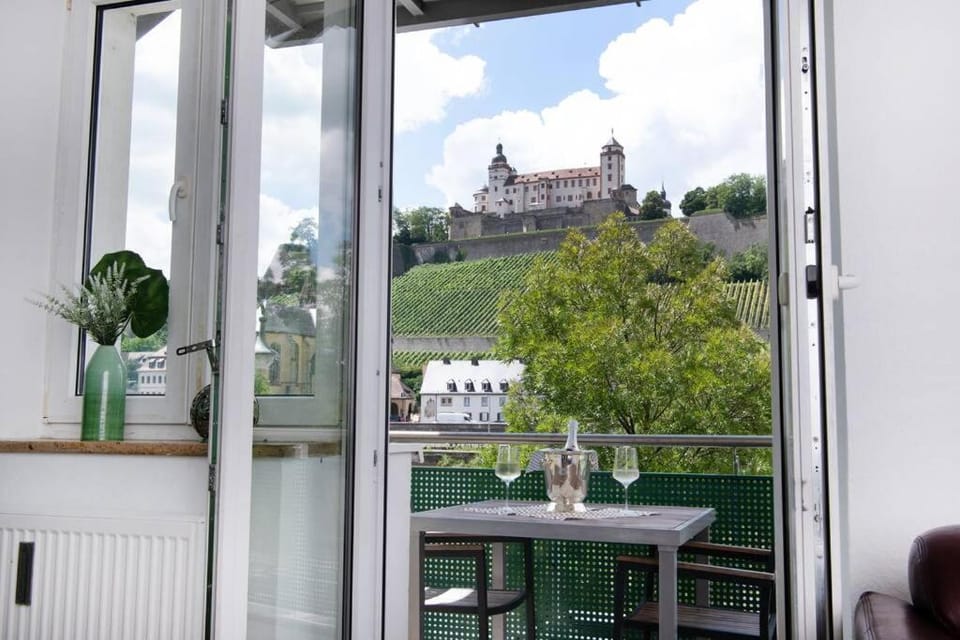 Ferienwohnung Panorama mit Festungsblick Apartment in Wurzburg