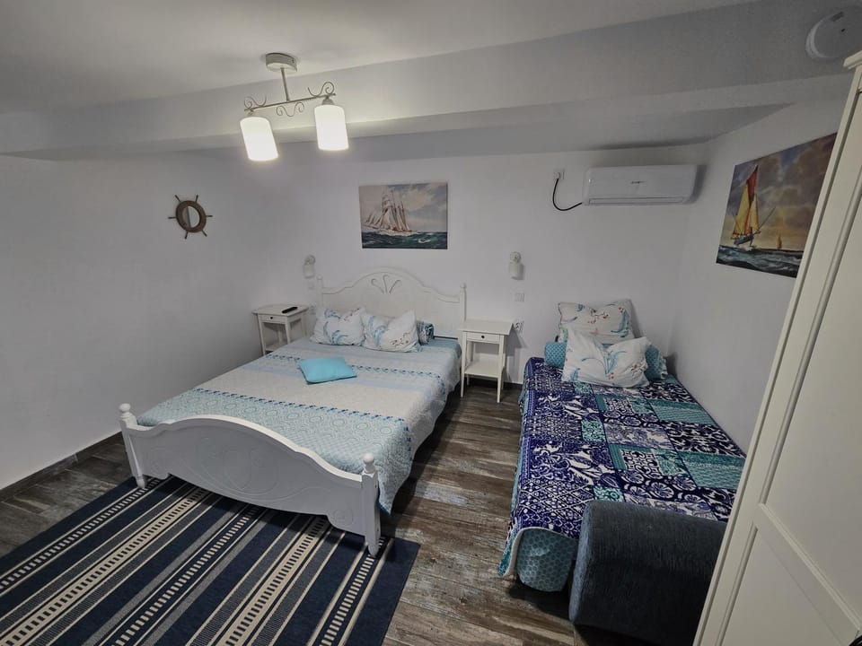 Pensiune Blue Coral Jurilovca Bed and Breakfast in Constanța County