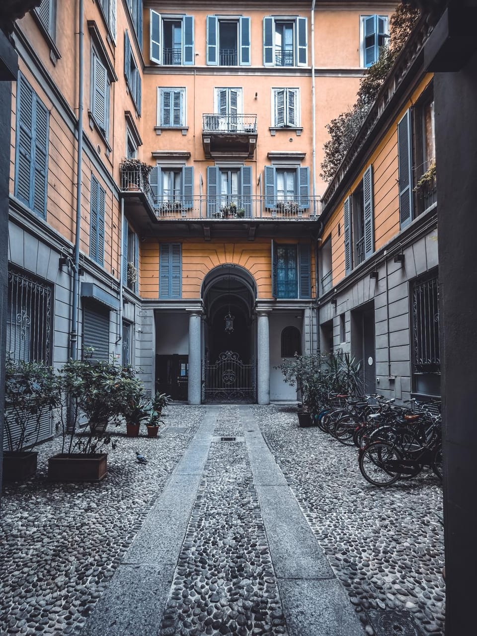 Facade/entrance