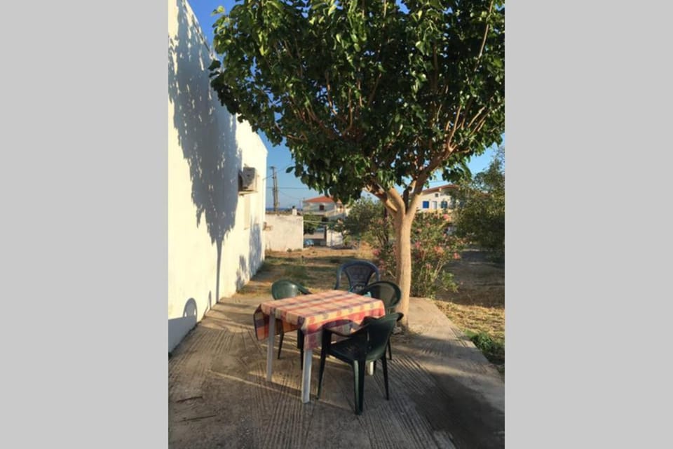 Kondina Village Apartment in Islands