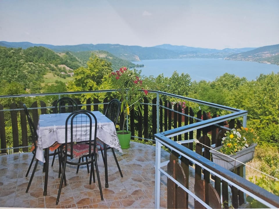 Apartman Jaredić - Private Accommodation, Privatni Smeštaj Apartment in Serbia