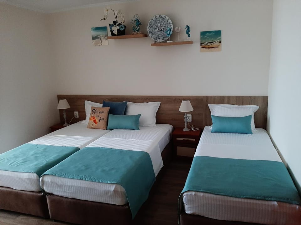 Самостоятелни стаи Елинор Bed and Breakfast in Sozopol